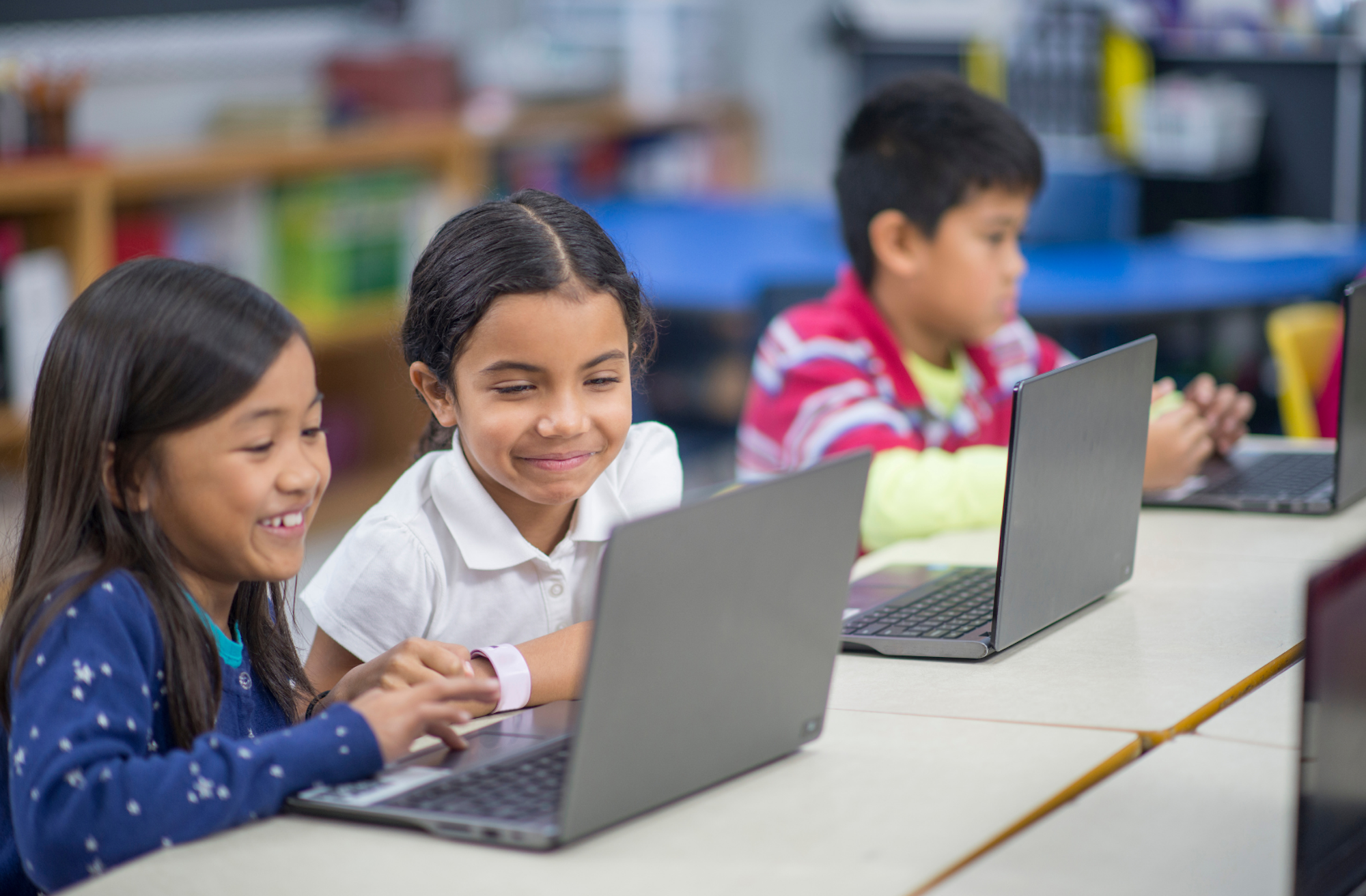 Kids on the Computer. Discovery Education.